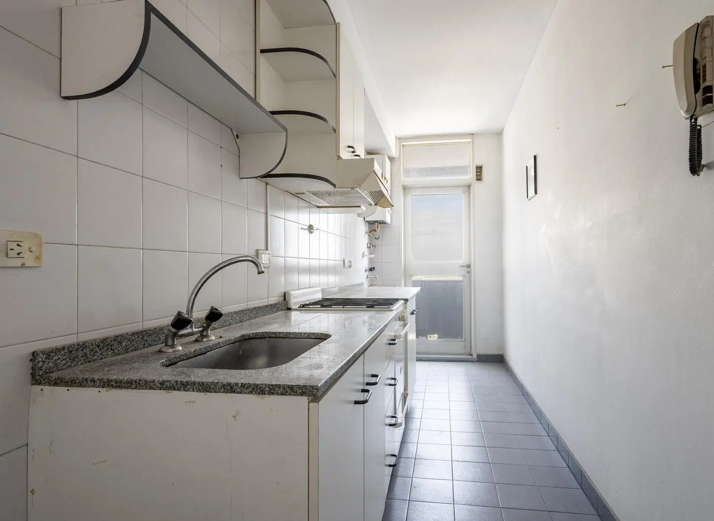 Venta Departamento 3 ambientes con cochera en Avellaneda Apto Crédito 5
