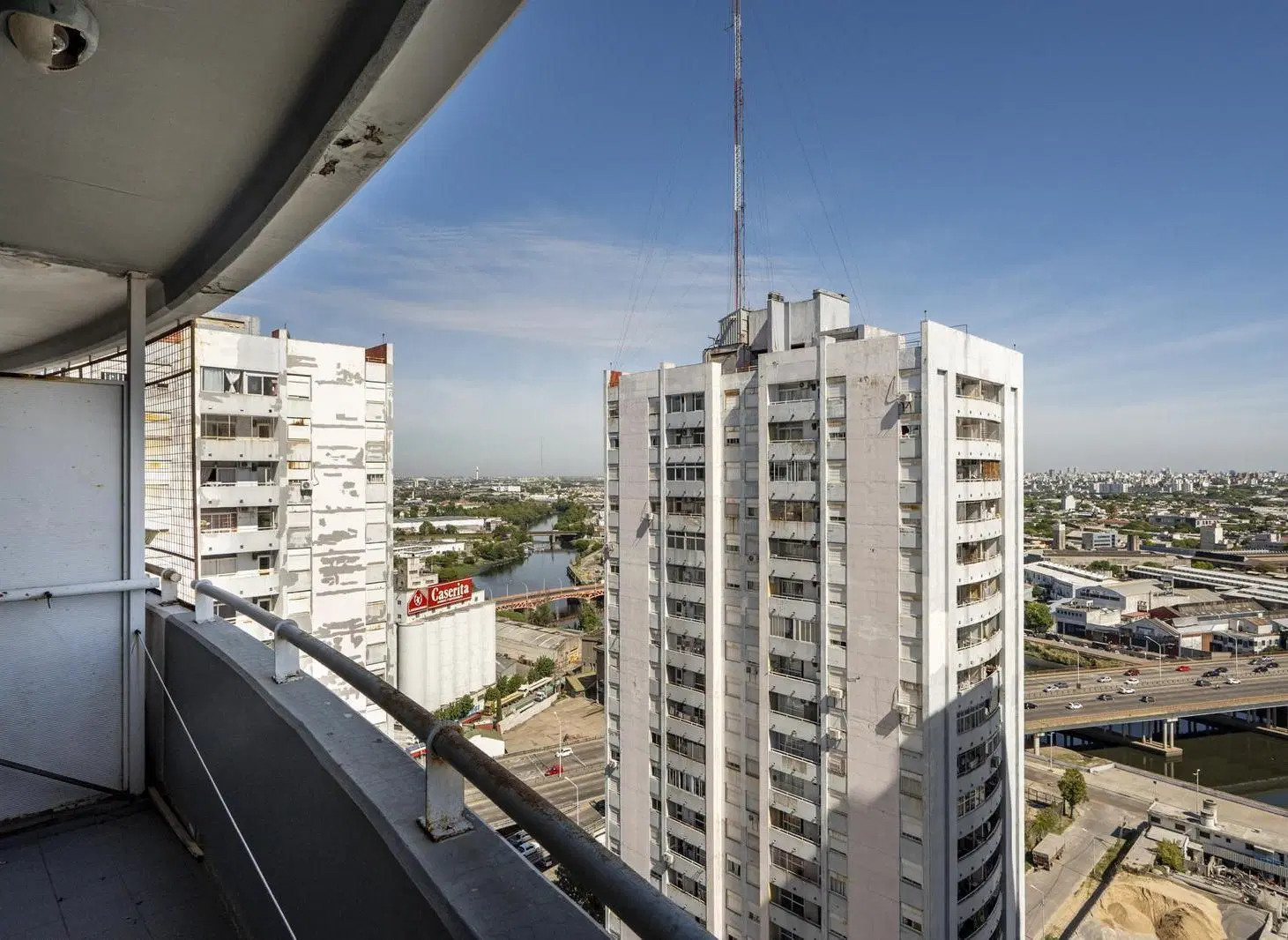 Venta Departamento 3 ambientes con cochera en Avellaneda Apto Crédito 3
