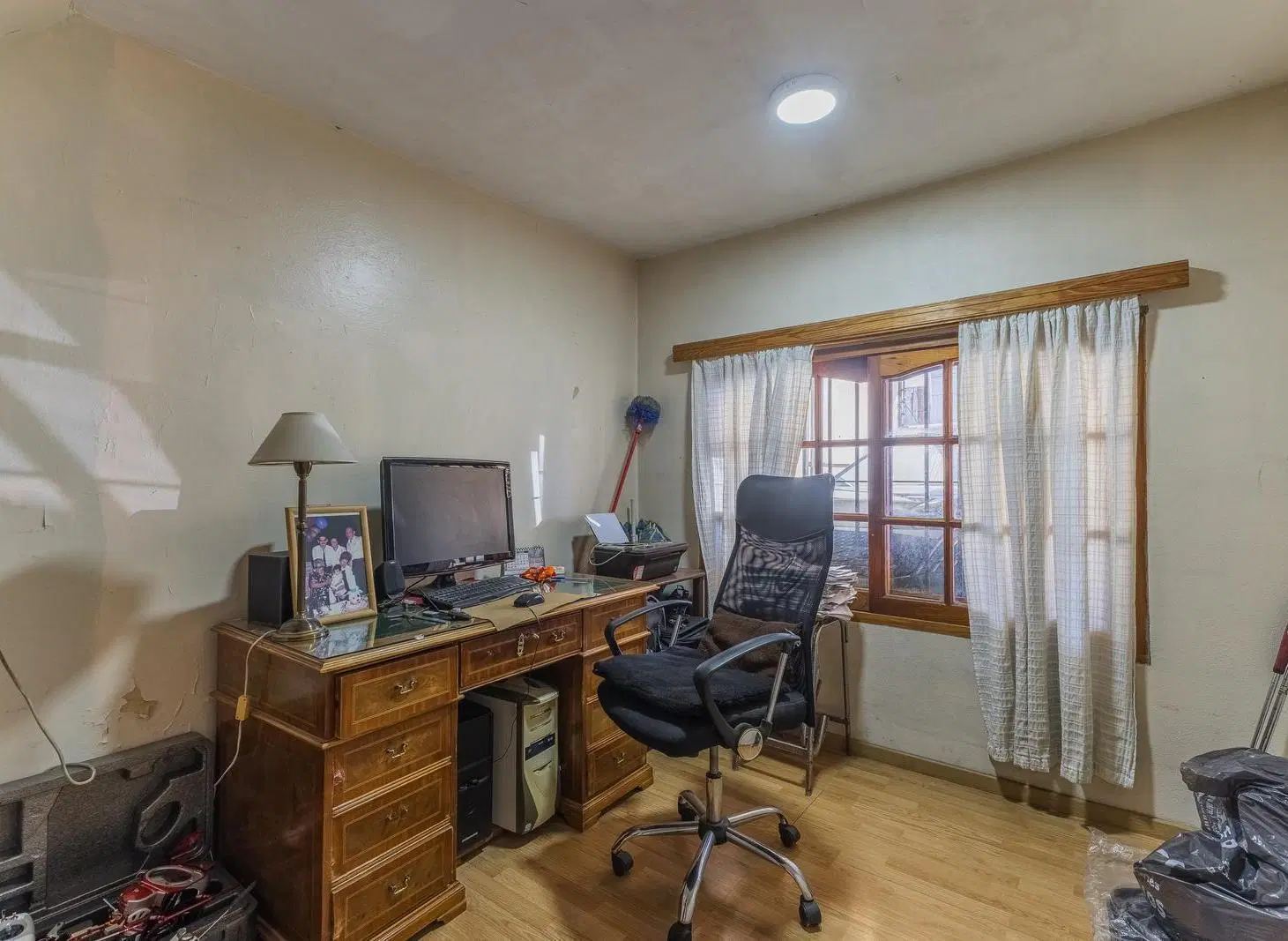 Venta Casa en Olivos con 4 dormitorios, gran jardín, pileta y quincho. 5
