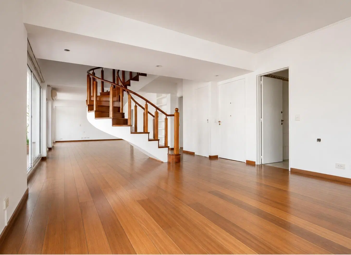 Venta Departamento 4 ambientes con balcón terraza y cochera en Palermo 8