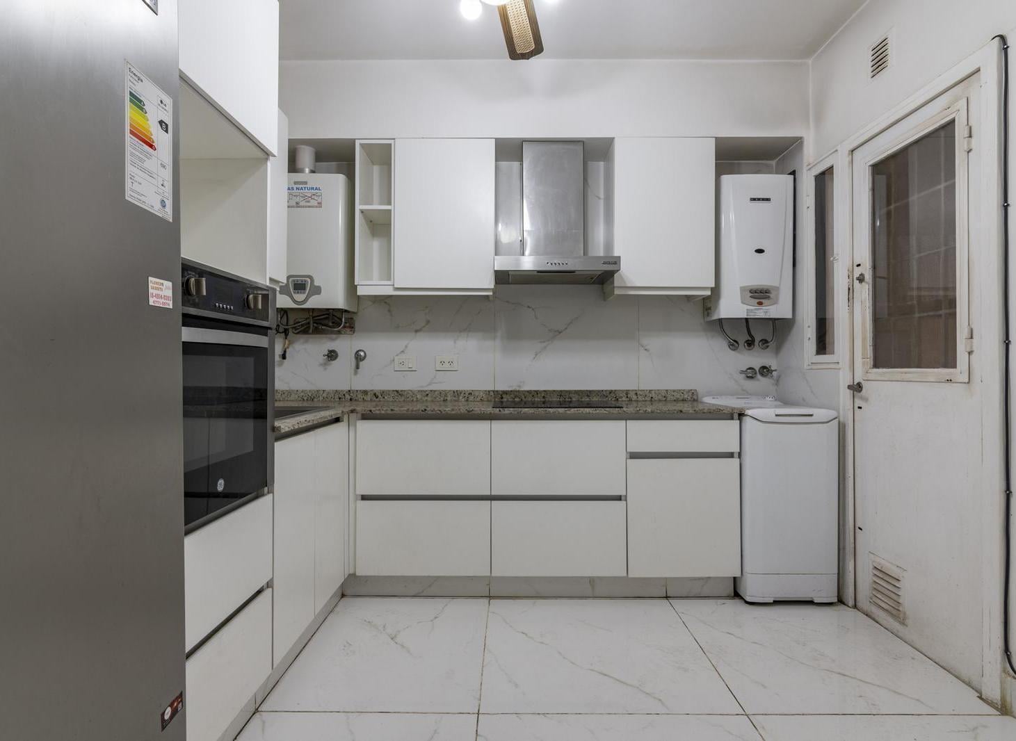 Foto de Venta Departamento 4 Ambientes al Frente con Balcón, Patio y 2 Cocheras, imagen 5