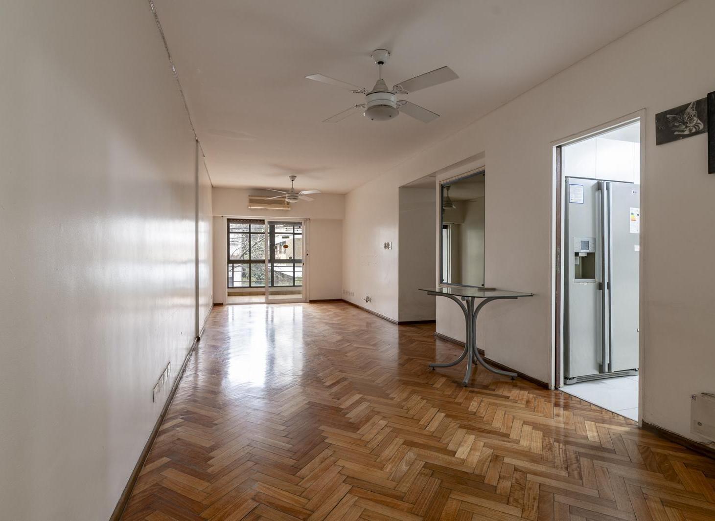 Foto de Venta Departamento 4 Ambientes al Frente con Balcón, Patio y 2 Cocheras, imagen 2