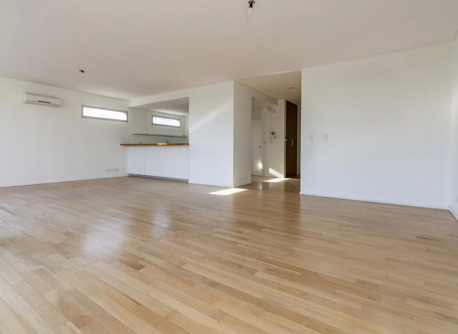 Amplio Tríplex tipo casa en alquiler, 3 dormitorios, terraza y cochera, Palermo Soho-Incluye Gastos 1