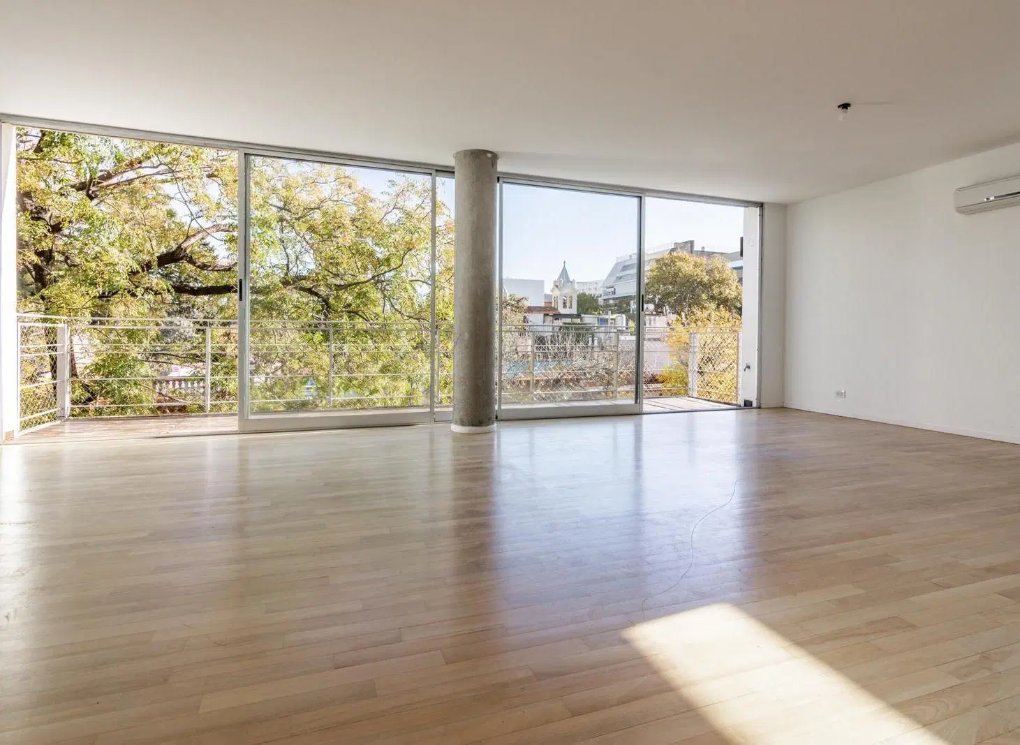 Amplio Tríplex tipo casa en alquiler, 3 dormitorios, terraza y cochera, Palermo Soho-Incluye Gastos 2