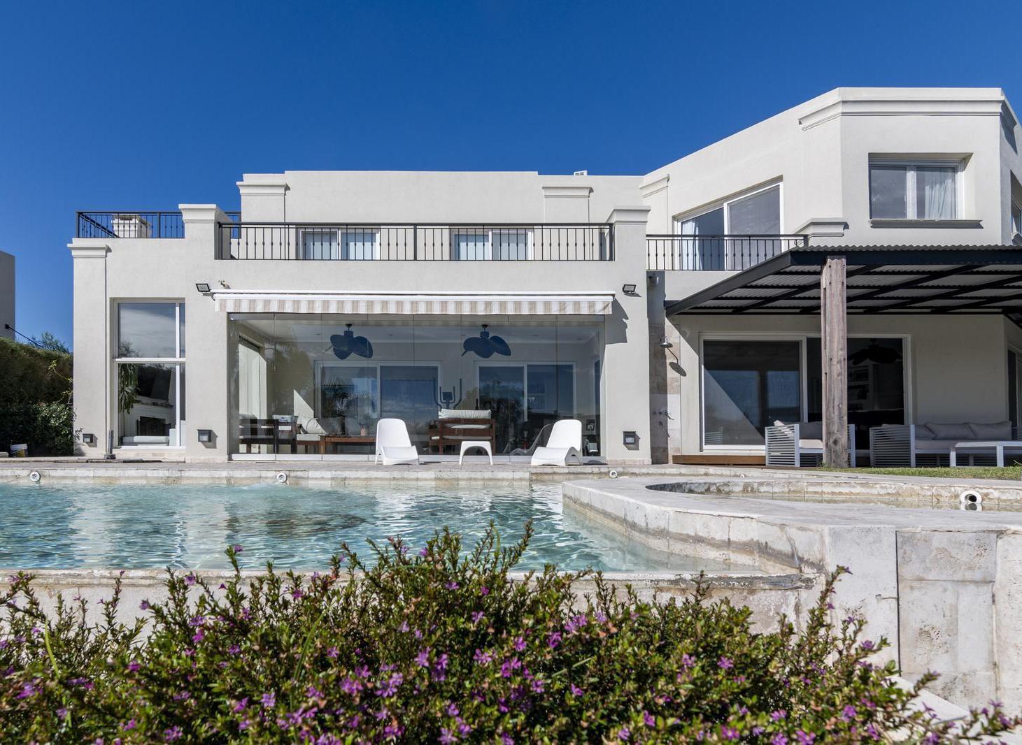 Foto de Alquiler Magnifica casa amoblada con vista al lago, 4 dormitorios y, imagen 3
