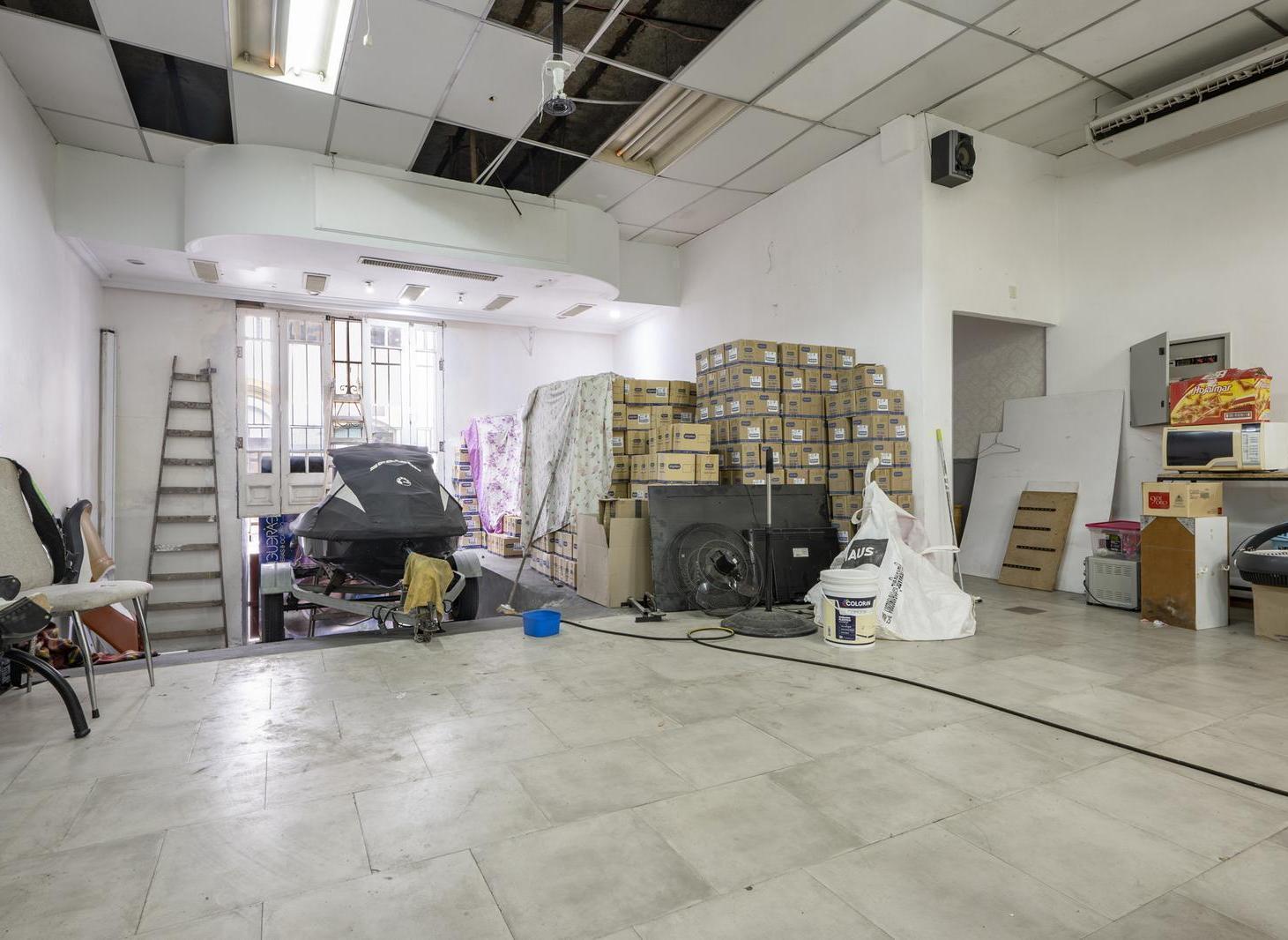 Foto de Venta Local comercial con salón en dos plantas, terraza y cochera en, imagen 2