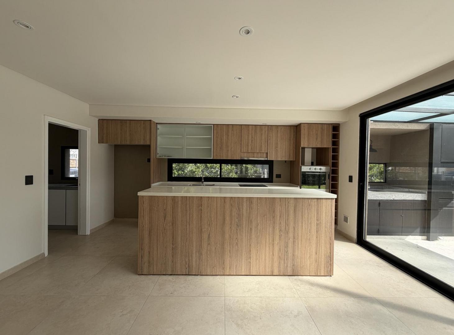 Foto de Venta Casa a estrenar en Barrio Los Castaños de Nordelta, 3, imagen 2