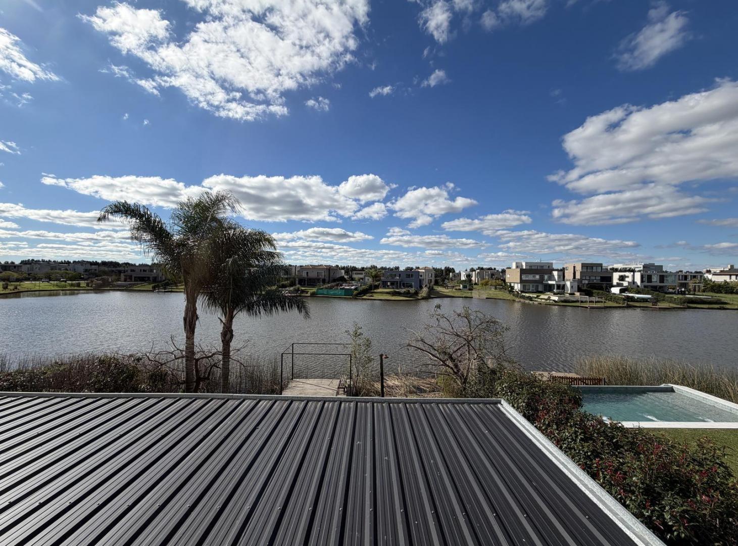 Foto de Alquiler Casa en Los Castaños 3 suites, pileta, jardín al agua., imagen 5