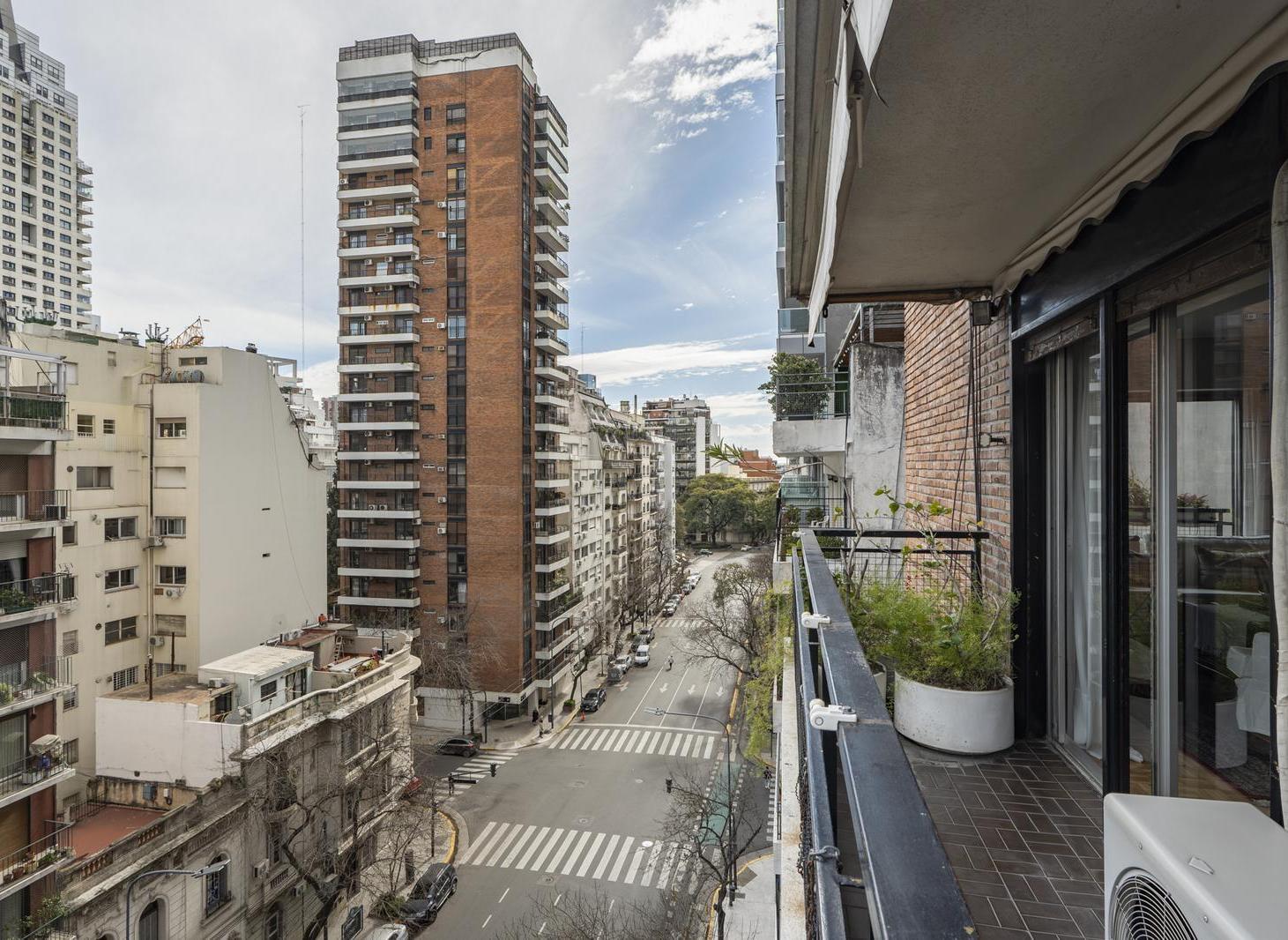 Foto de Venta Departamento 4 ambientes, 3 dormitorios con balcón, cochera y, imagen 3