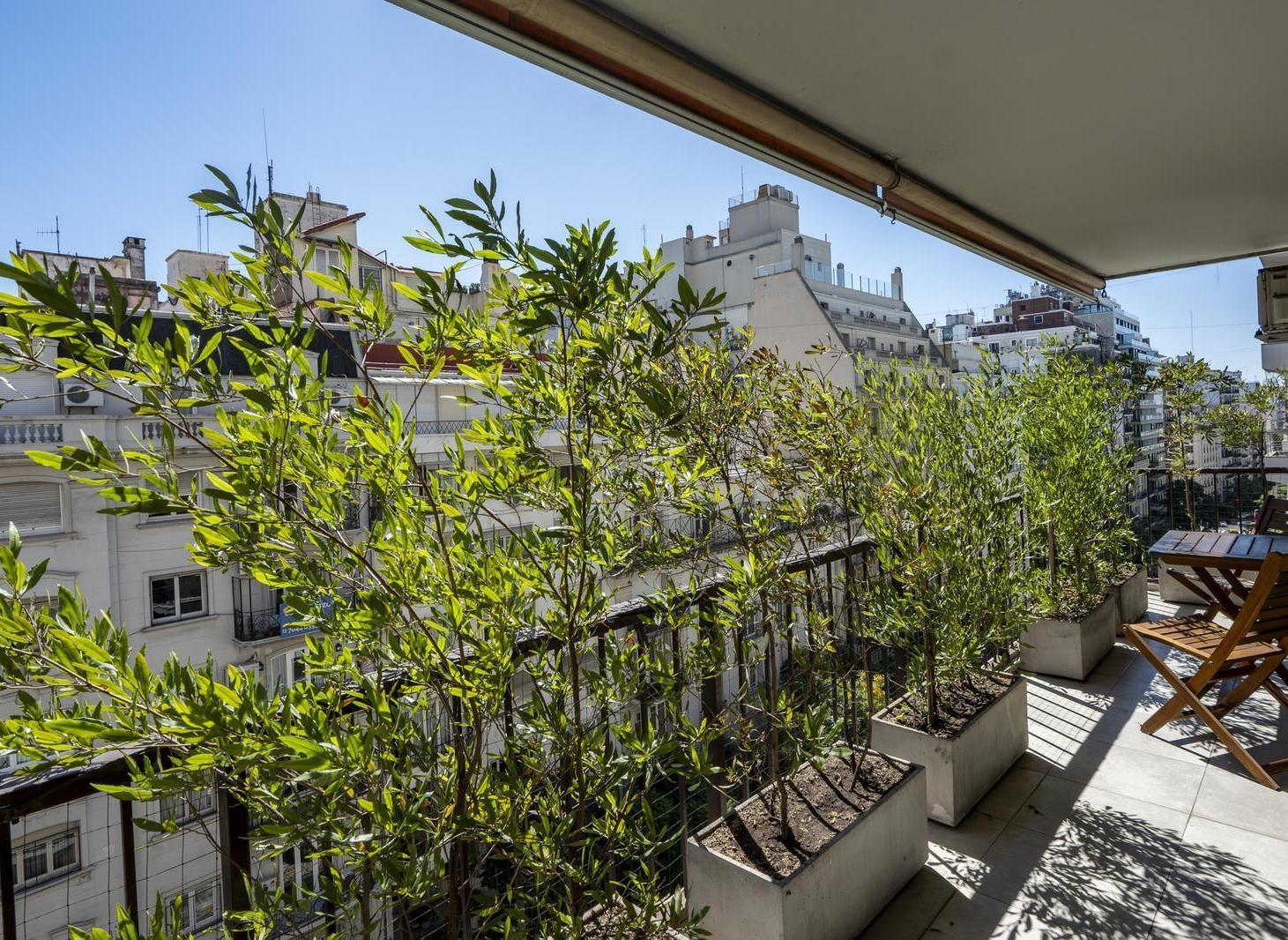 Foto de Departamento 4 ambientes, en venta. Piso alto, balcón corrido y cochera, imagen 4
