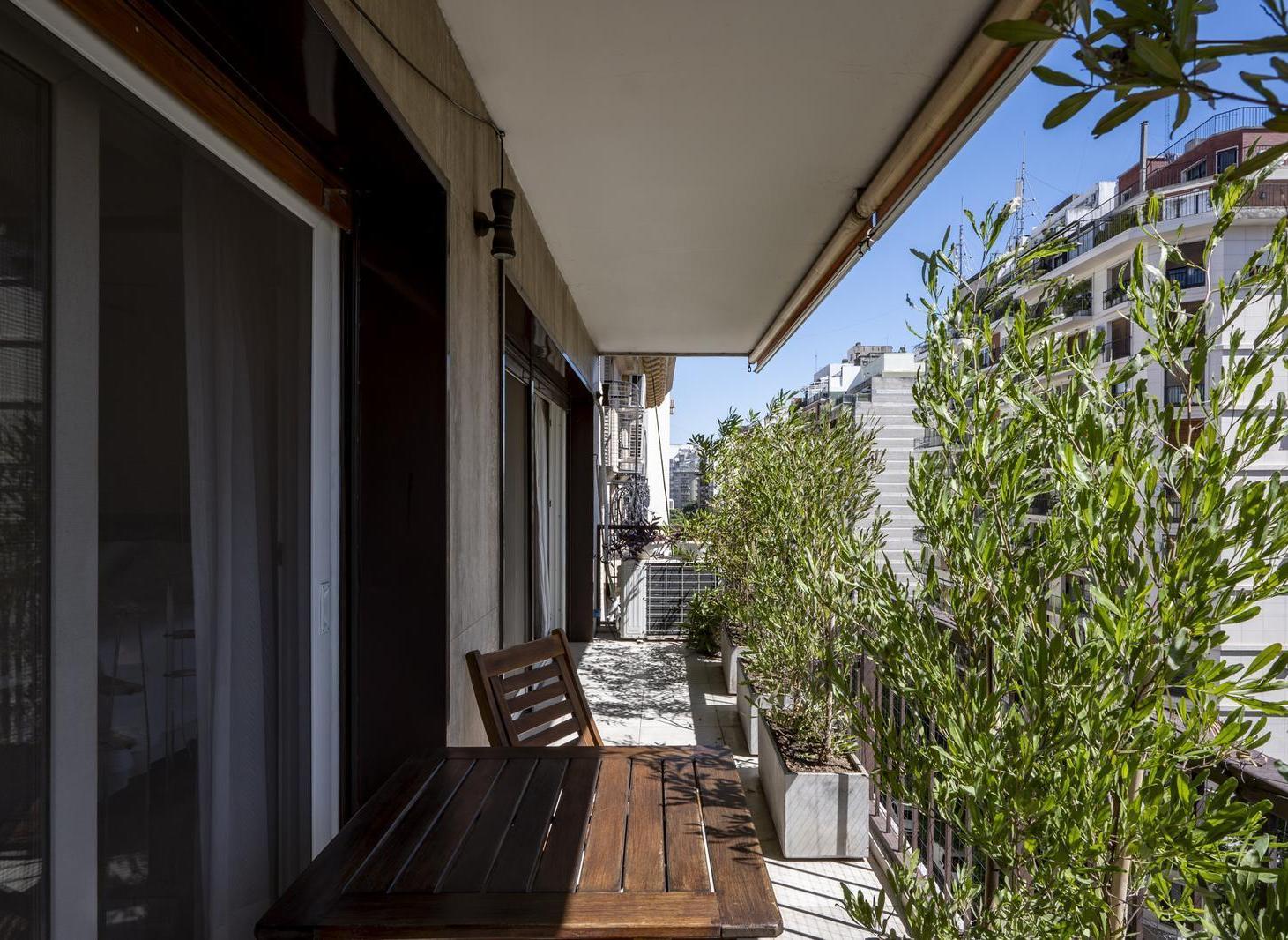 Foto de Departamento 4 ambientes, en venta. Piso alto, balcón corrido y cochera, imagen 1