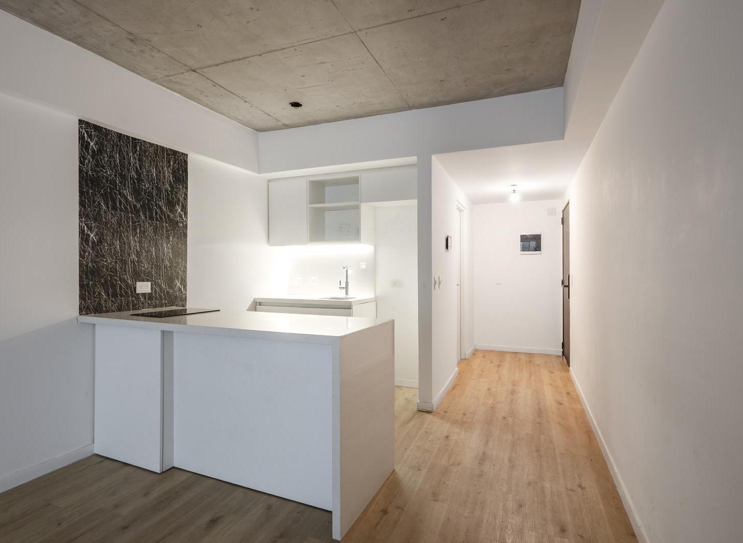 Foto de Venta Departamento monoambiente con patio en Complejo WH - Coghlan, imagen 5