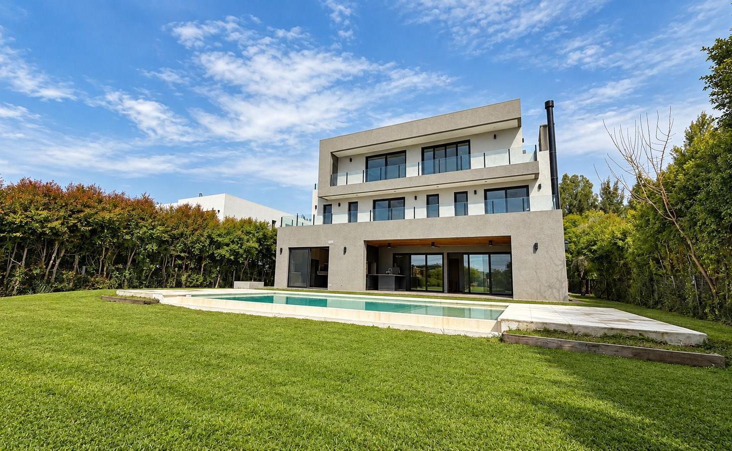 Foto de Venta casa en El Yacht con 9 ambientes, 4 dormitorios, Ascensor y 2, imagen 3