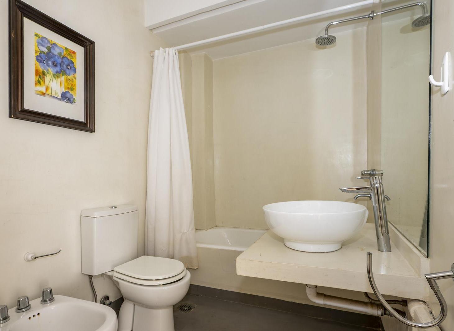 Foto de Departamento renovado en Venta, 3 dormitorios, vista abierta y muy, imagen 3