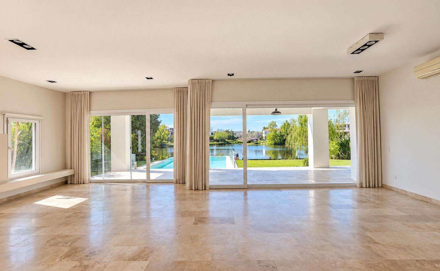 Foto de ALQUILER O VENTA CASTORES 5 SUITES, imagen 1