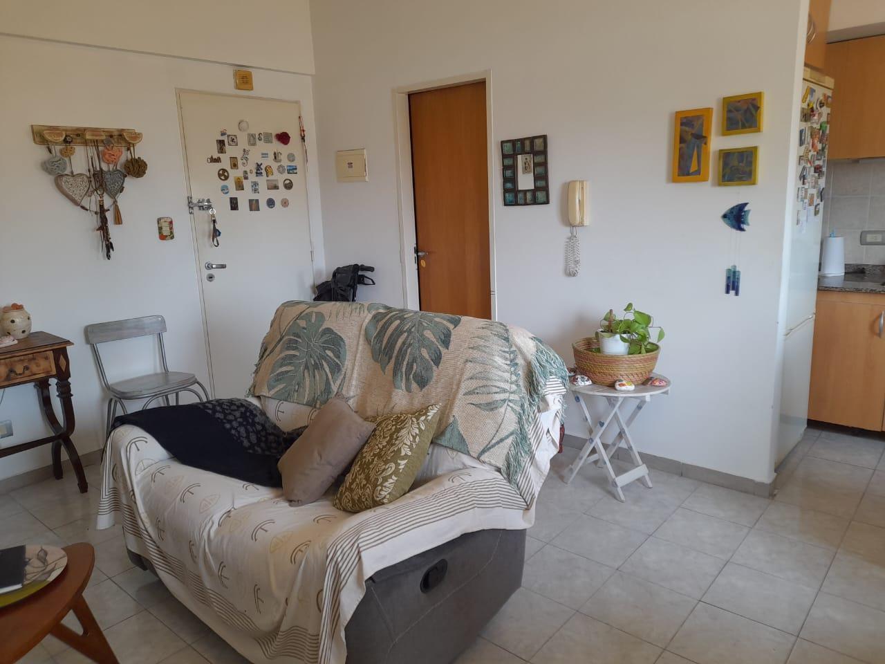 Foto de Departamento 3 Ambientes con balcón - Lomas de Zamora, imagen 1