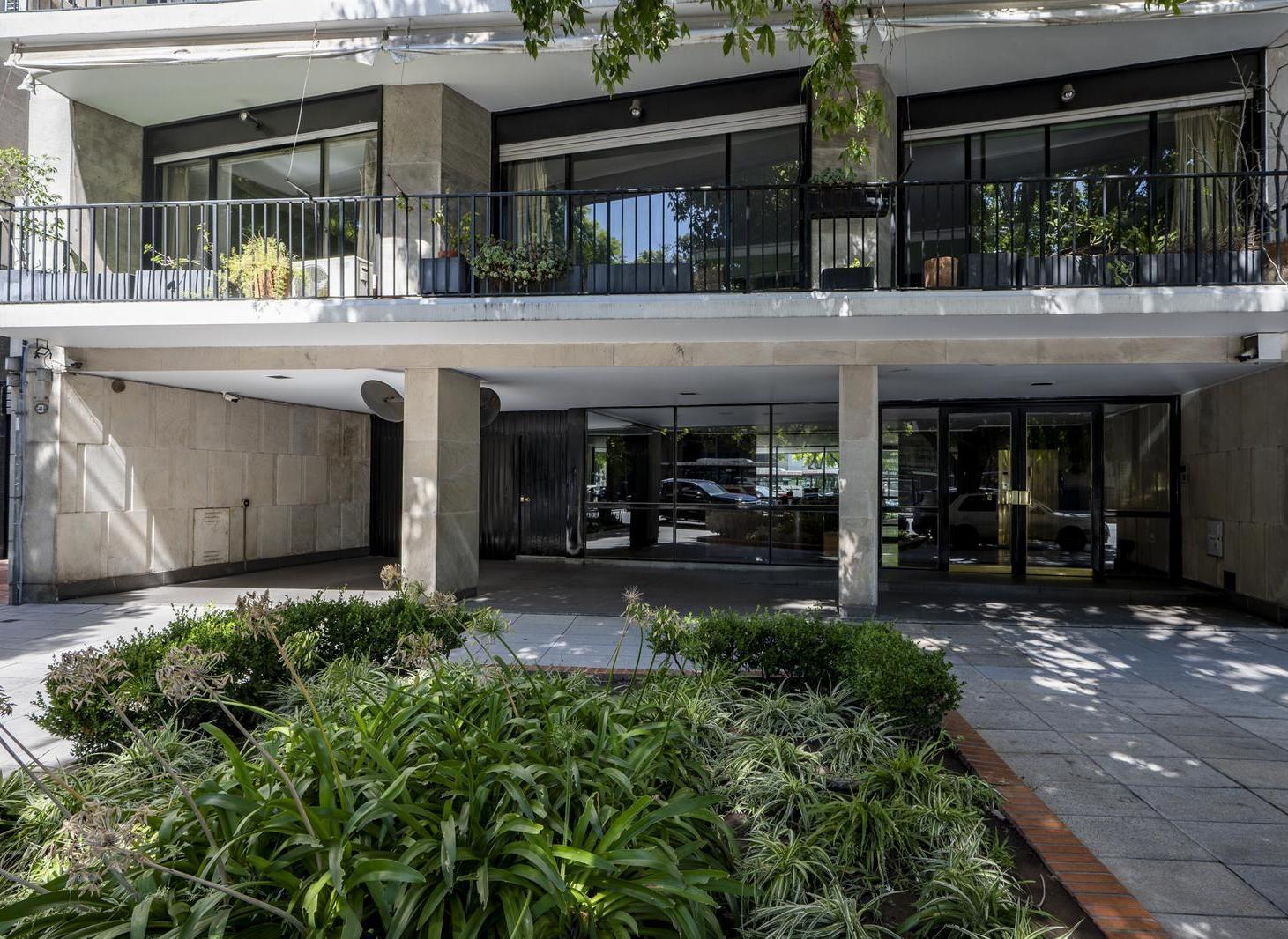 Foto de Venta piso frente al Malba (sobre Av. Figueroa Alcorta) 5 dormitorios, imagen 1