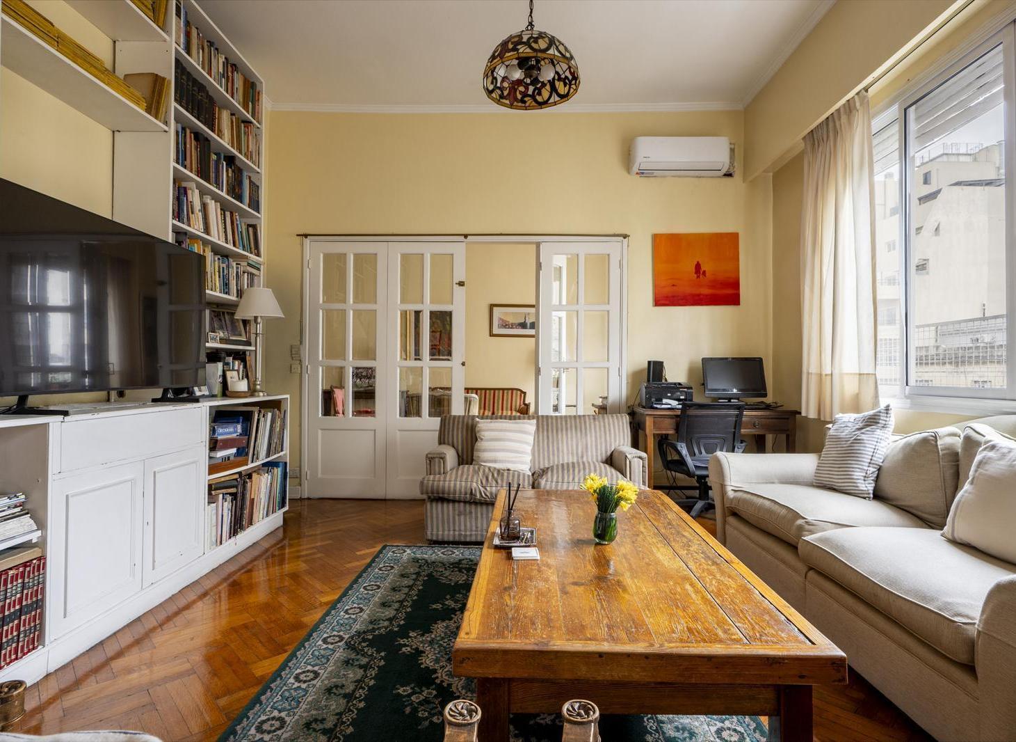 Foto de Venta Departamento de 9 ambientes, 5 dormitorios, terraza propia en, imagen 4