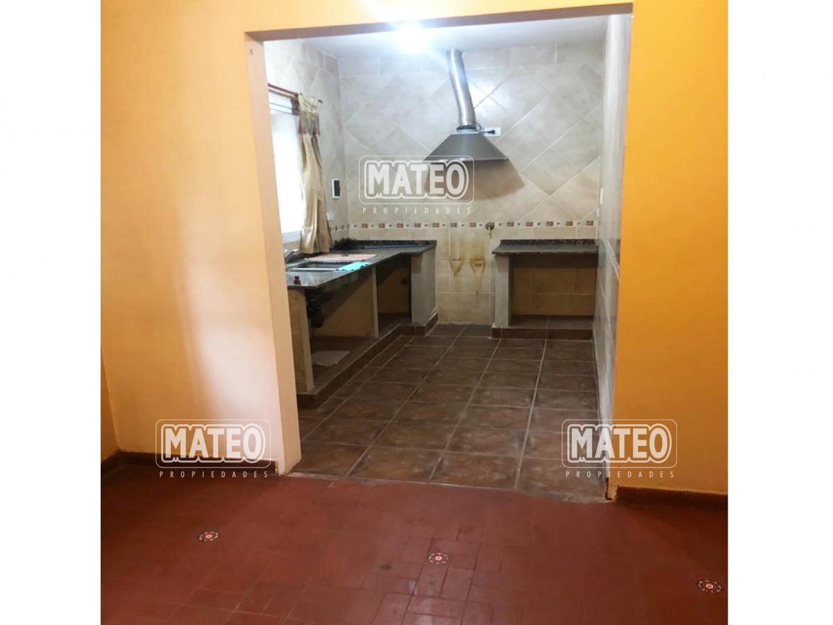 Departamento Al Frente en Condominio Céntrico, Moreno. 4