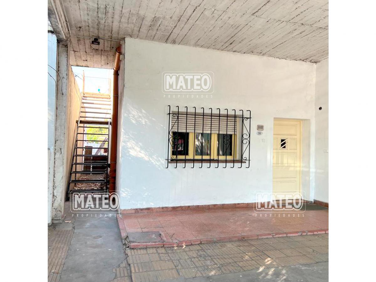 Vivienda con Local en Ubicación Estratégica Para Uso Comercial 5