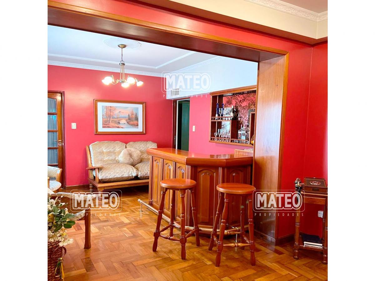 Chalet en Venta Muy Buena Zona 3
