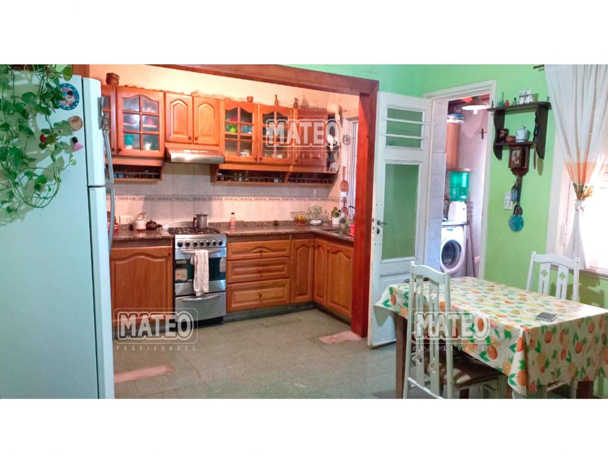 Chalet Tradicional con Excelente Estructura 3