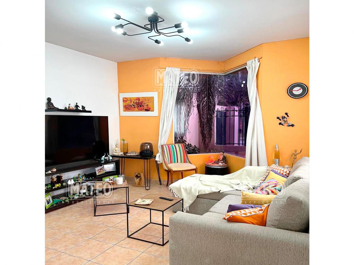 Dúplex en Venta Al Frente 5
