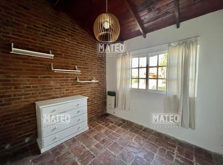 Country Club Banco Provincia, Francisco Alvarez 3