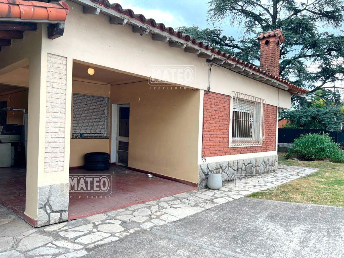Foto de CHALET DE EXCELENTE ESTRUCTURA CONSTRUCTIVA, imagen 2