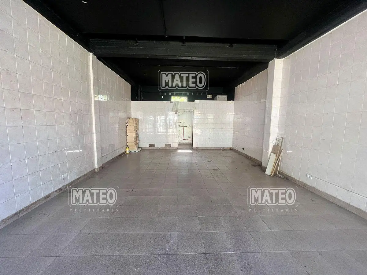 LOCAL COMERCIAL SOBRE CALLE GORRITI 3