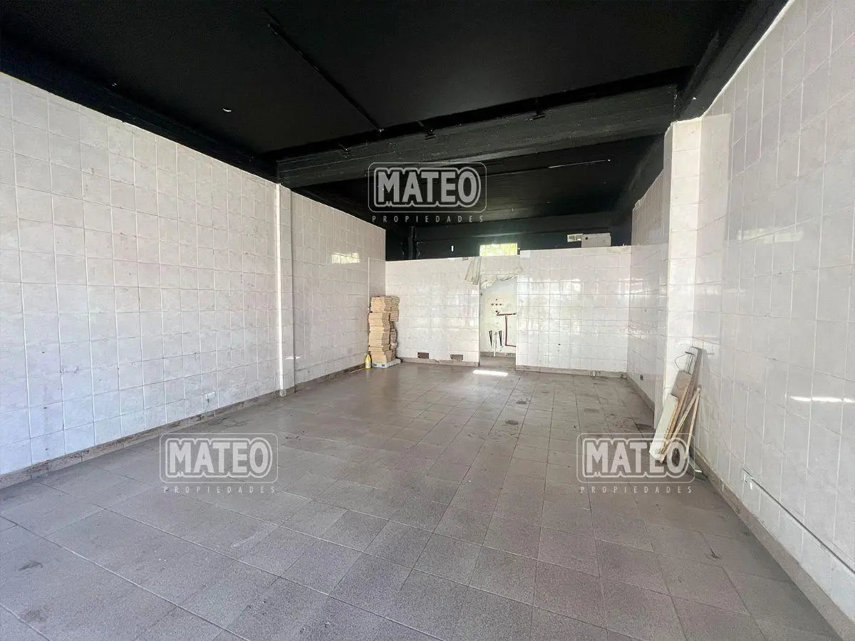 LOCAL COMERCIAL SOBRE CALLE GORRITI 5