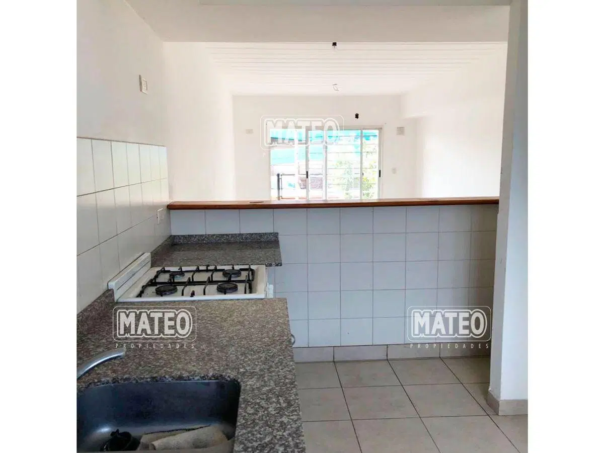 Condominio EL HOGAR OBRERO - Dos ambientes, jardín y cochera. 4