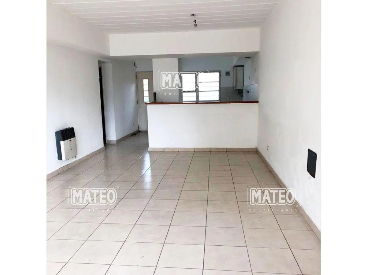 Condominio EL HOGAR OBRERO - Dos ambientes, jardín y cochera. 1