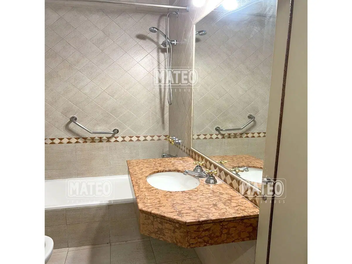 En La Mejor Zona Residencial de Paso del Rey. Lado Norte. 3