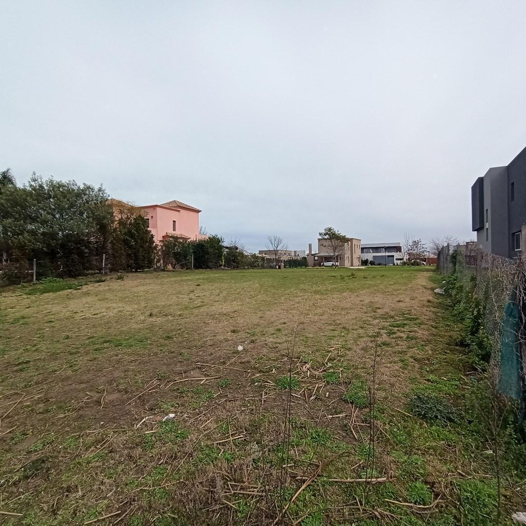 Foto de VENTA ESCOBAR EL CANTON B° GOLF EXCELENTE LOTE AL AGUA, imagen 4