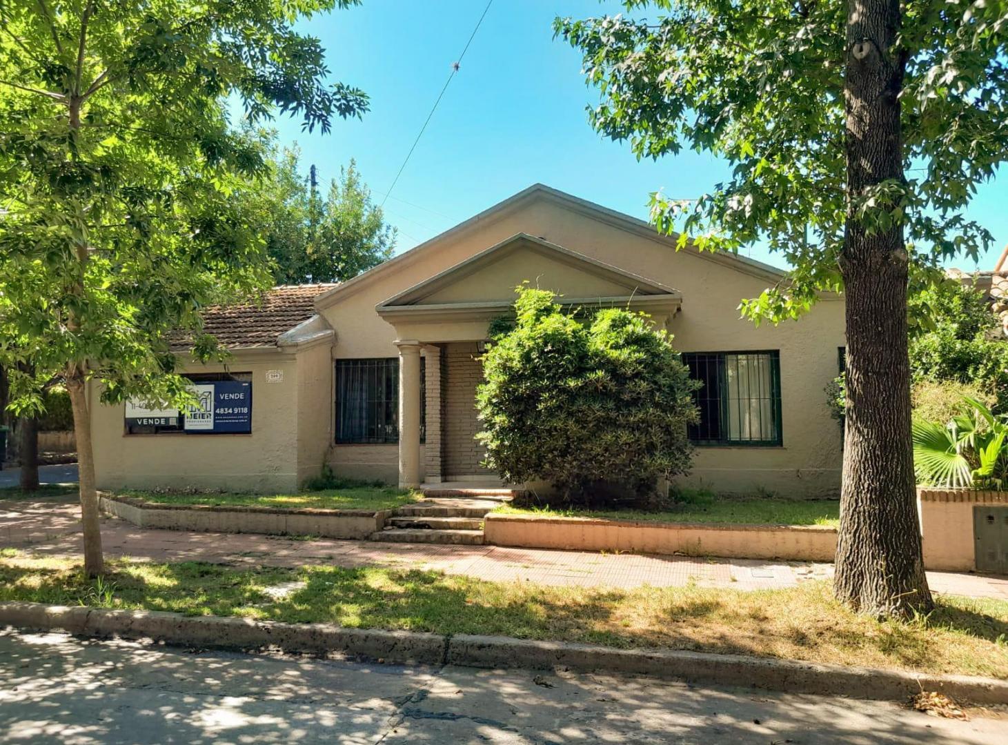 Casa Vías a Libertador en una planta excelente zona residencial