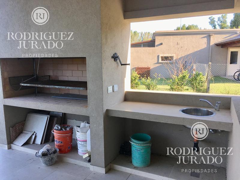 Foto de Casa de excelente CALIDAD en la mejor zona del barrio San Matias!, imagen 4
