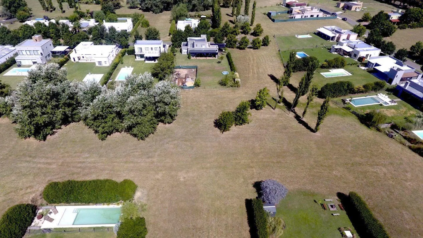Lote en venta Palenques Manzanares con fondo libre 2