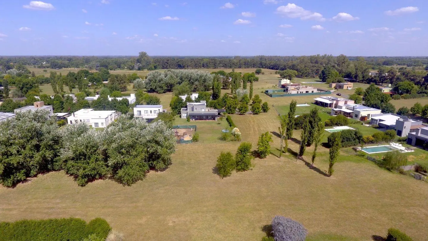 Lote en venta Palenques Manzanares con fondo libre 5