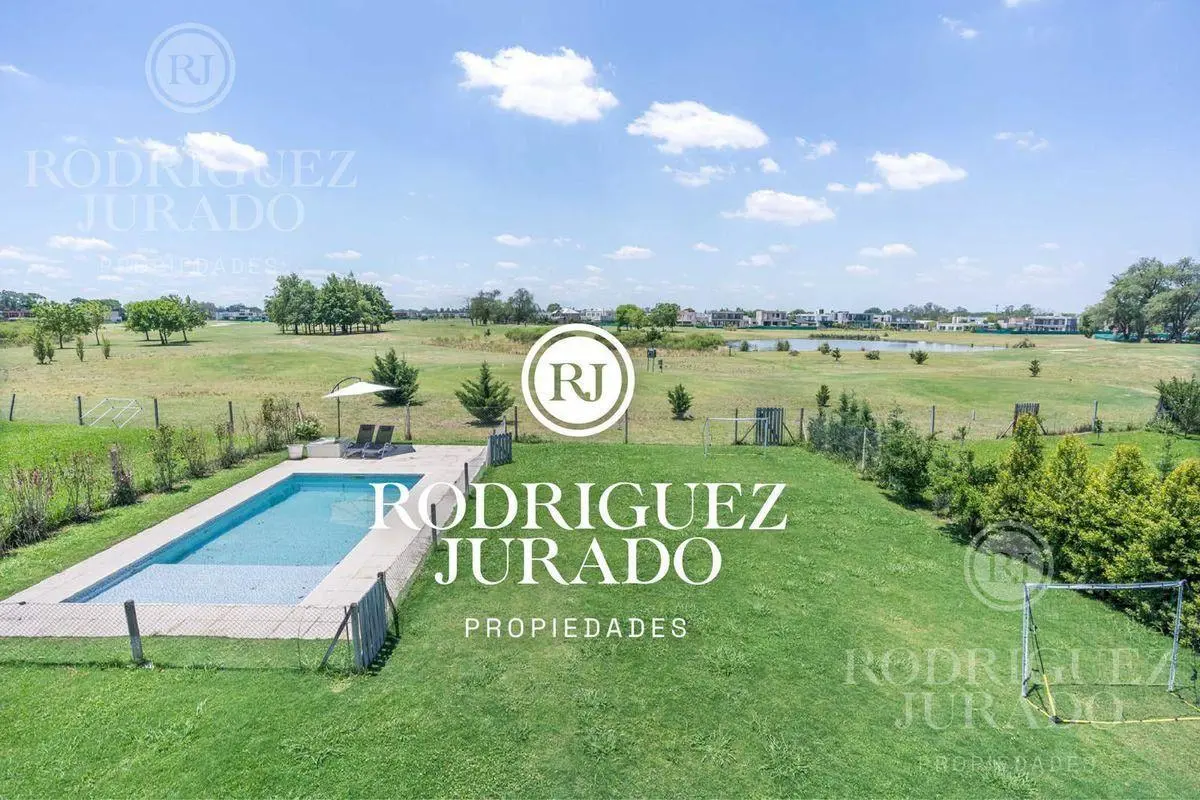 Casa en venta al golf Haras Santa Maria Escobar 5