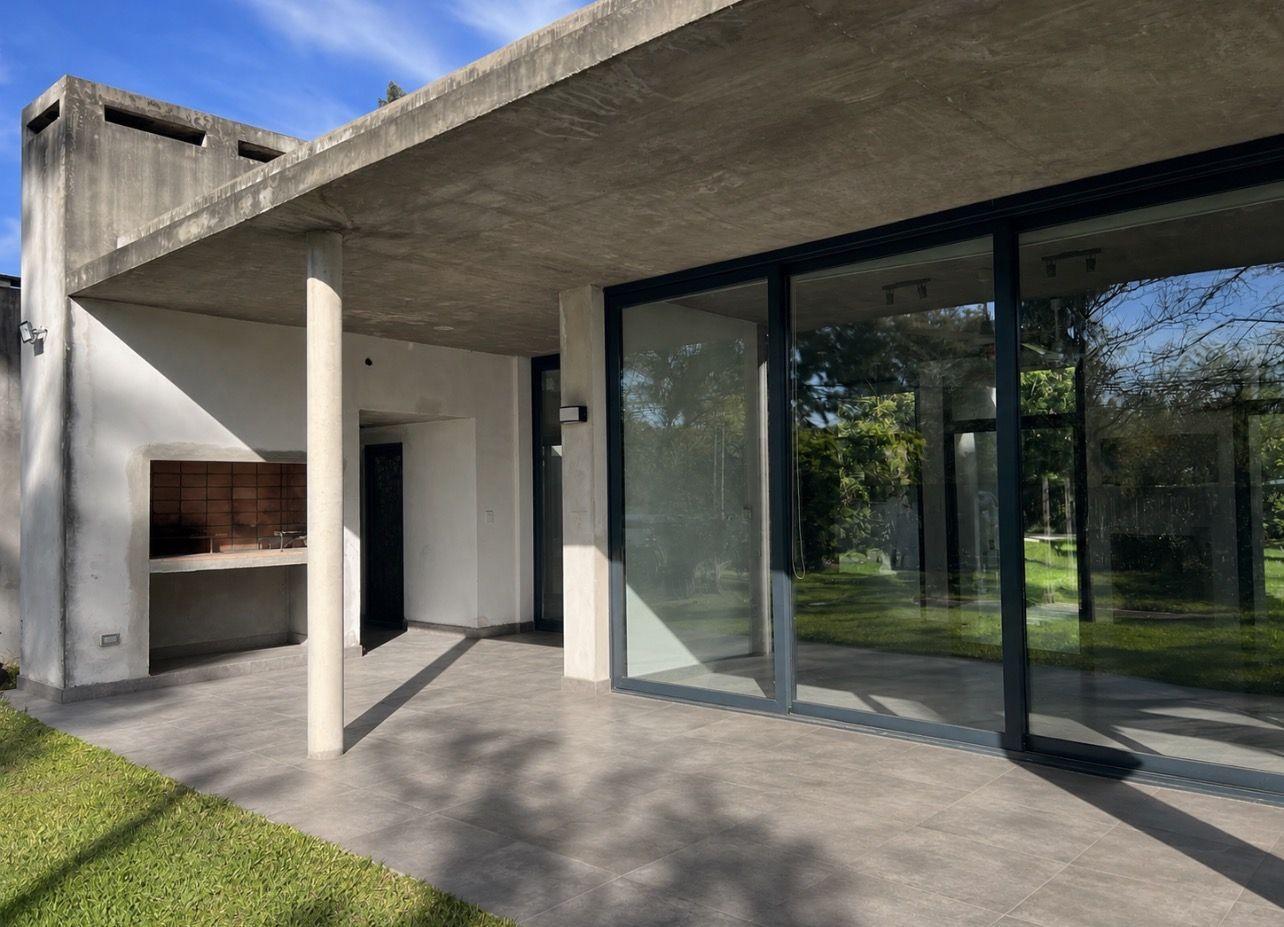 Casa de diseño ubicada en La Bota Ingeniero Maschwitz