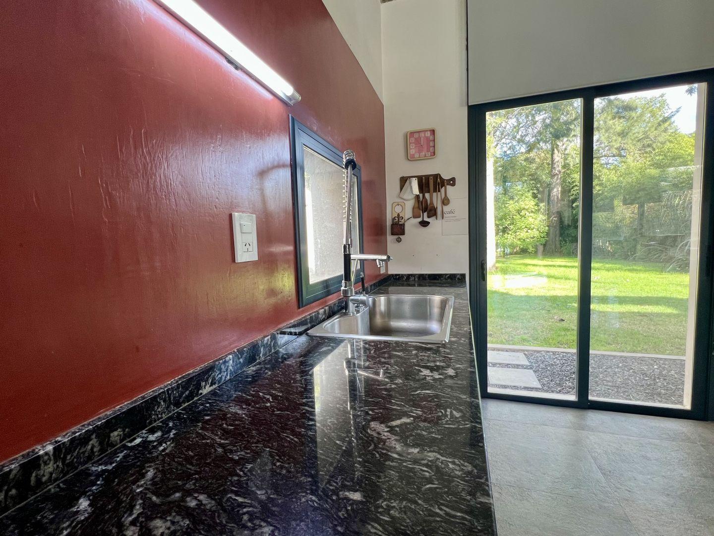 Casa de diseño ubicada en La Bota Ingeniero Maschwitz