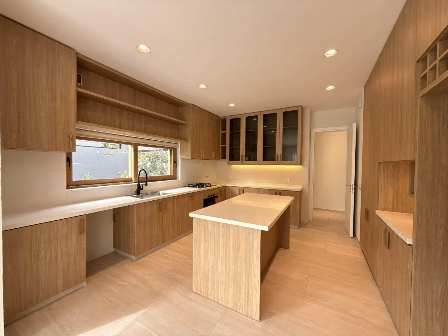 En venta - casa de diseño Carpinchos a estrenar - 4 dormitorios 8