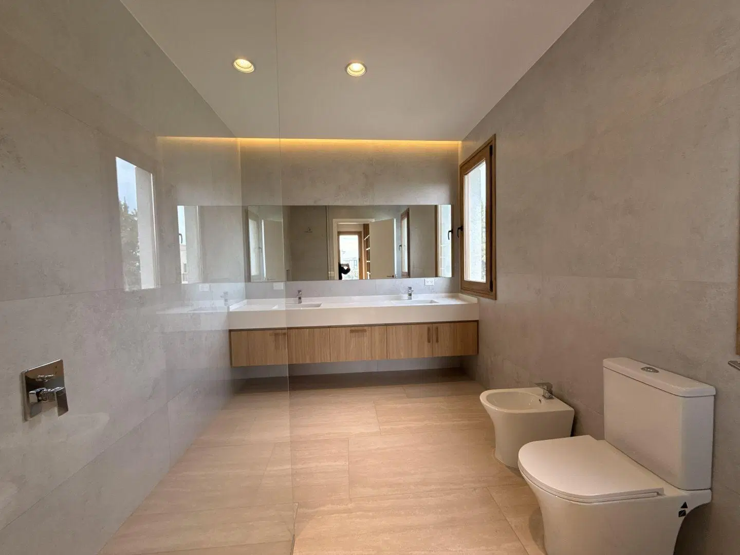 En venta - casa de diseño Carpinchos a estrenar - 4 dormitorios 3