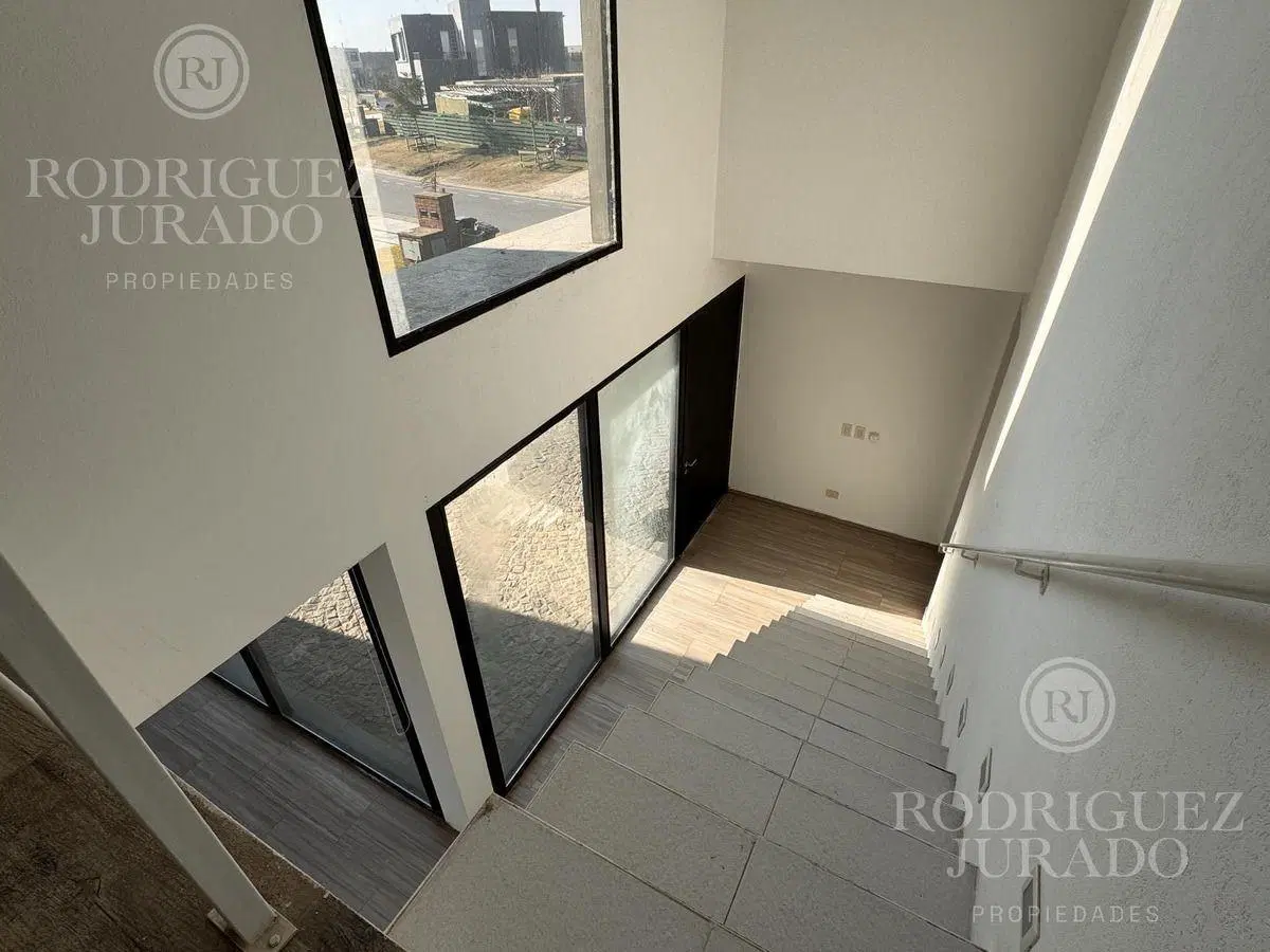Casa En Venta A La Laguna Acacias - Puertos 2