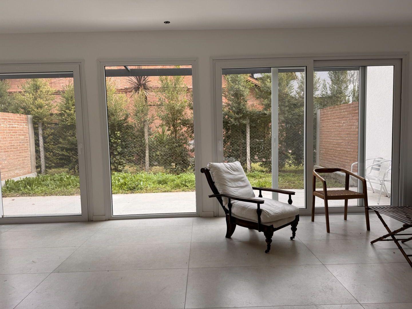 Foto de Casa a estrenar en venta San Isidro en calle cerrada, imagen 5