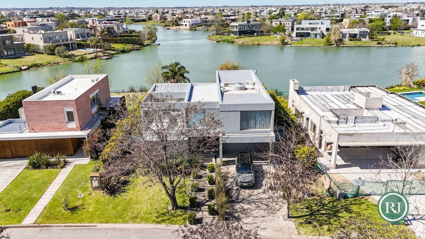 Foto de Casa en venta a la laguna EL CANTON Imperdible!, imagen 3