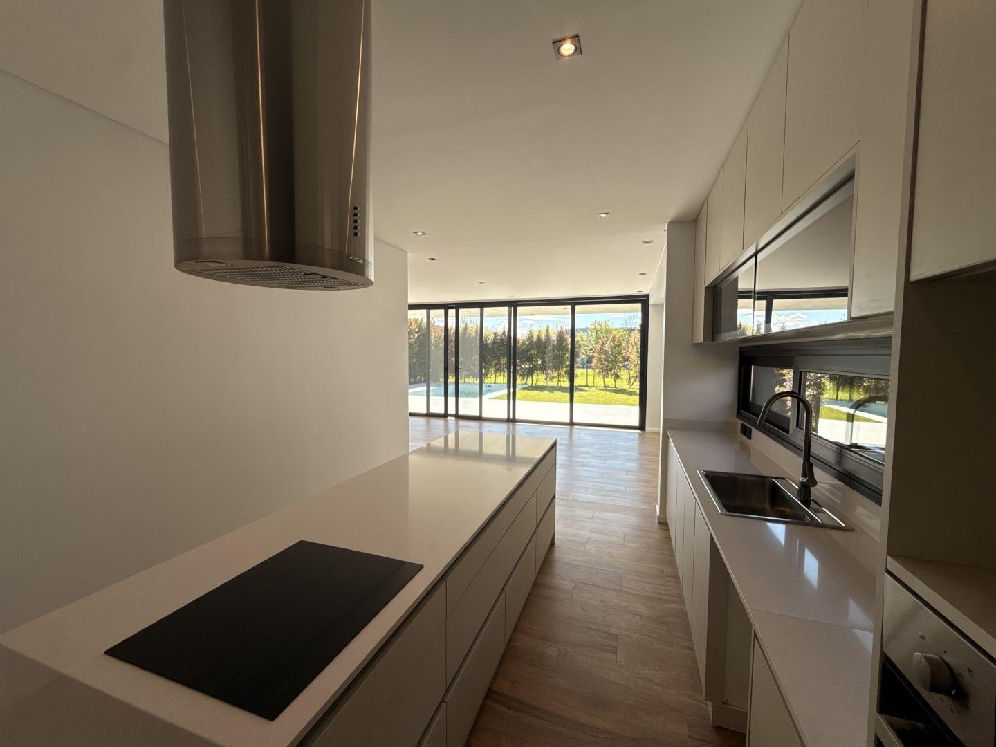 Foto de Casa a estrenar en venta - 3 dormitorios - Castaños, imagen 2