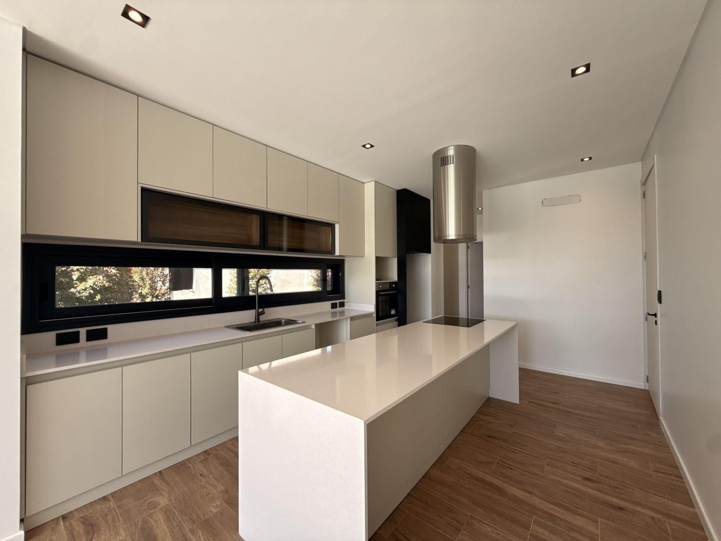 Foto de Casa a estrenar en venta - 3 dormitorios - Castaños, imagen 3