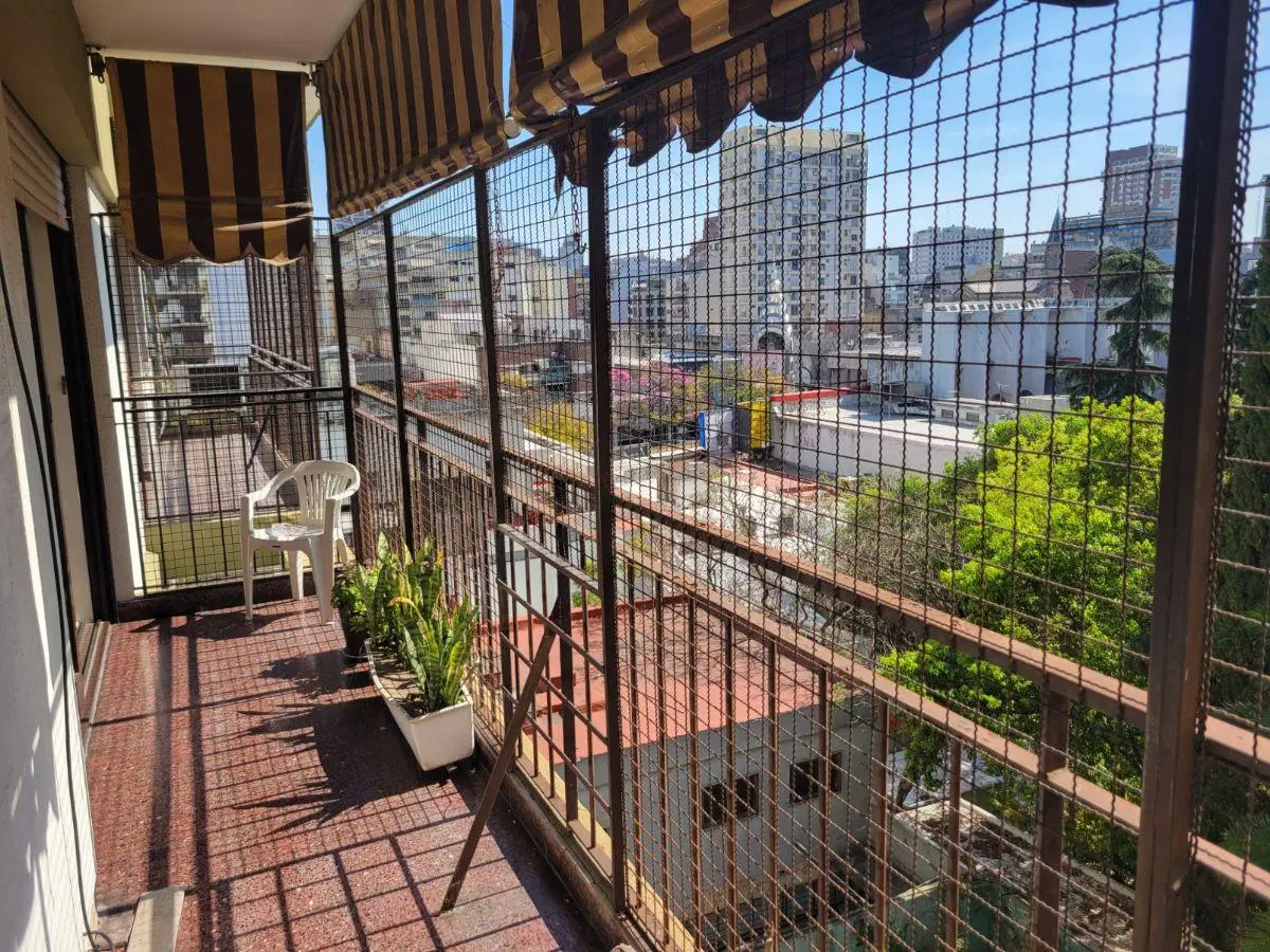 VENTA Depto 4 amb + dependencias, 110m2 muy luminosos, cochera cubierta fija - Belgrano 4